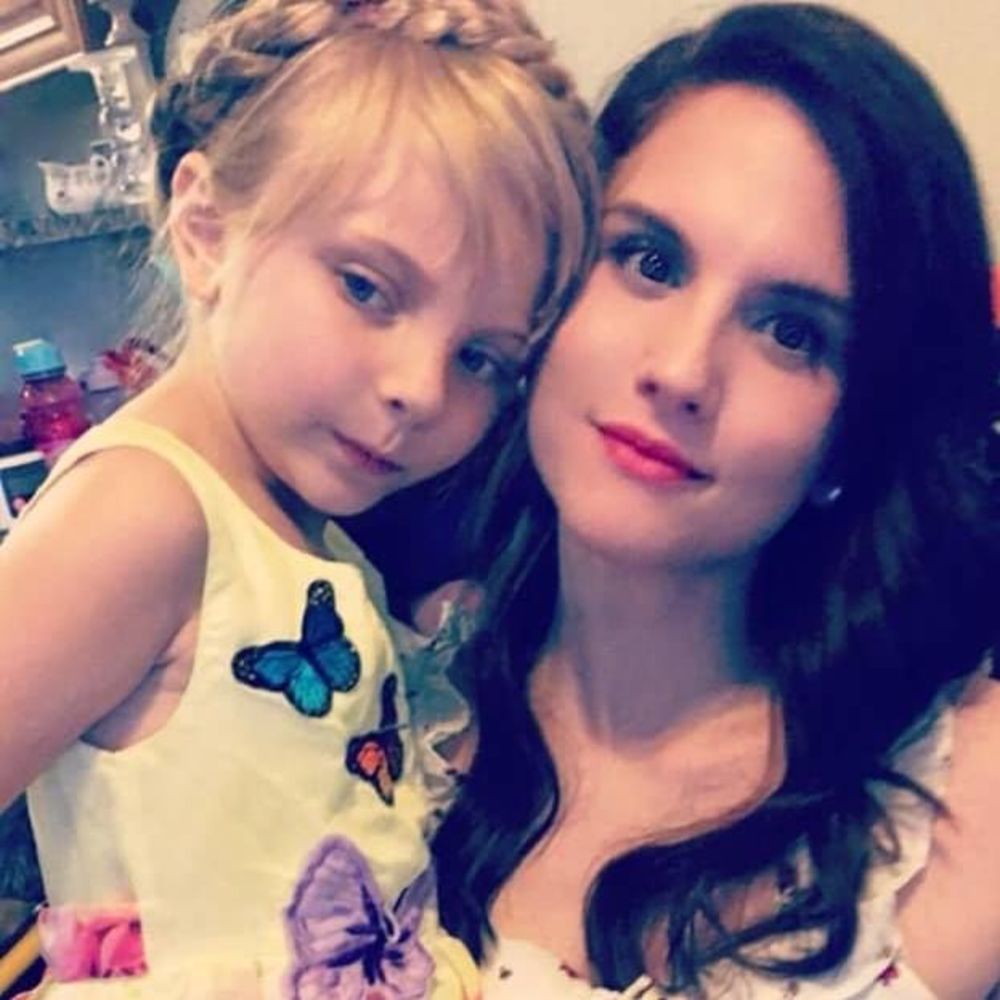 Meet your Posher, Alicia